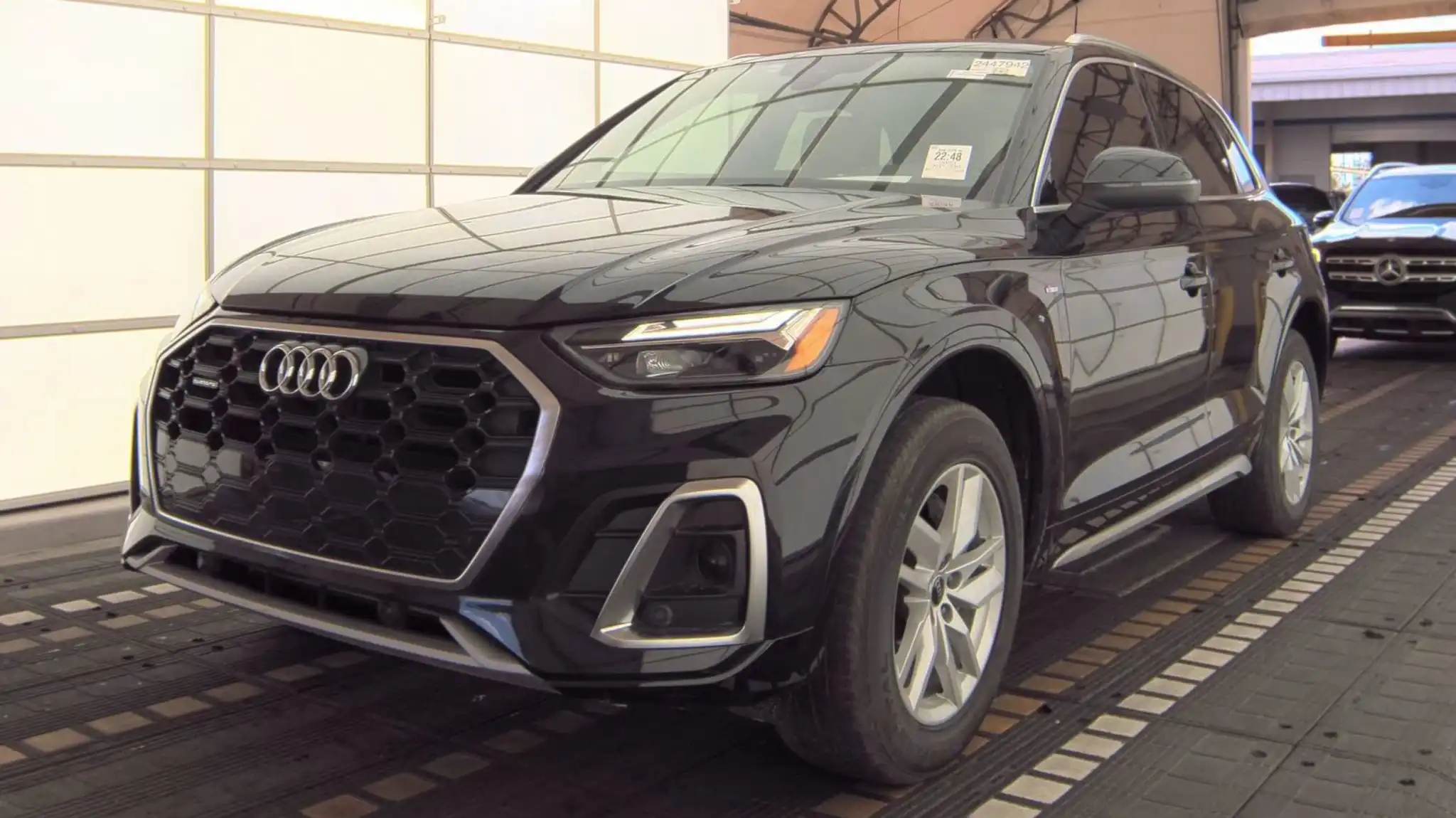 2023 Audi Q5 45 Premium's photo