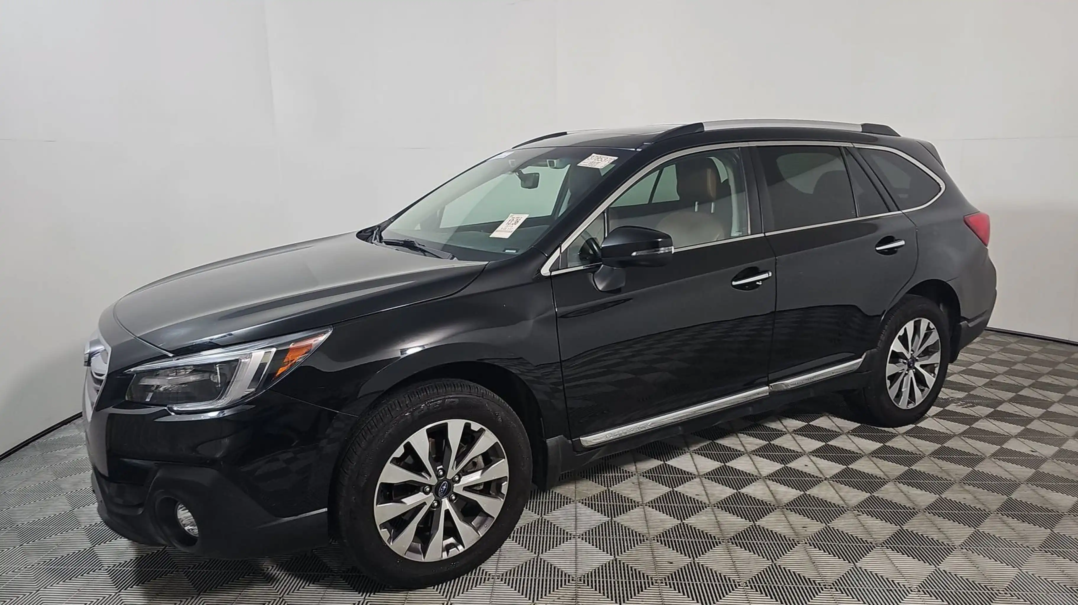 2018 Subaru Outback 3.6R Touring's photo