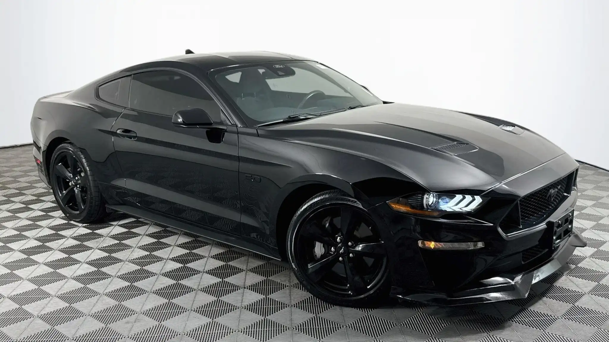 2021 Ford Mustang GT Coupe's photo