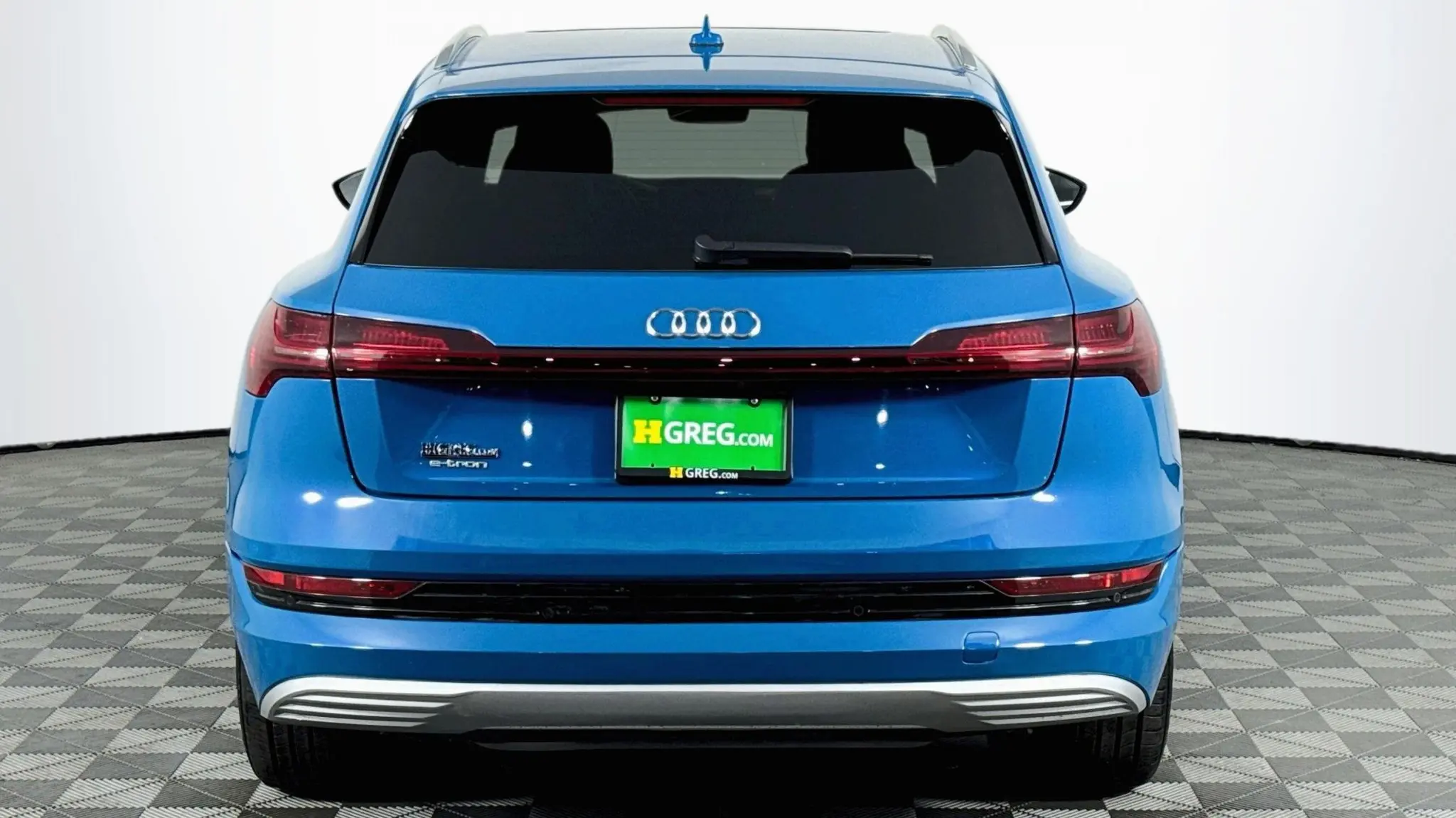 2019 Audi e-tron Prestige photo 5