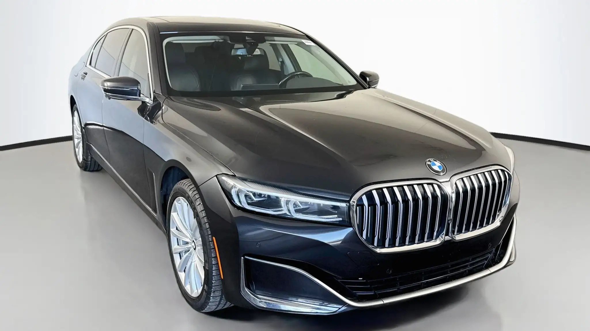 2022 BMW 7 Series 740i Sedan photo 1