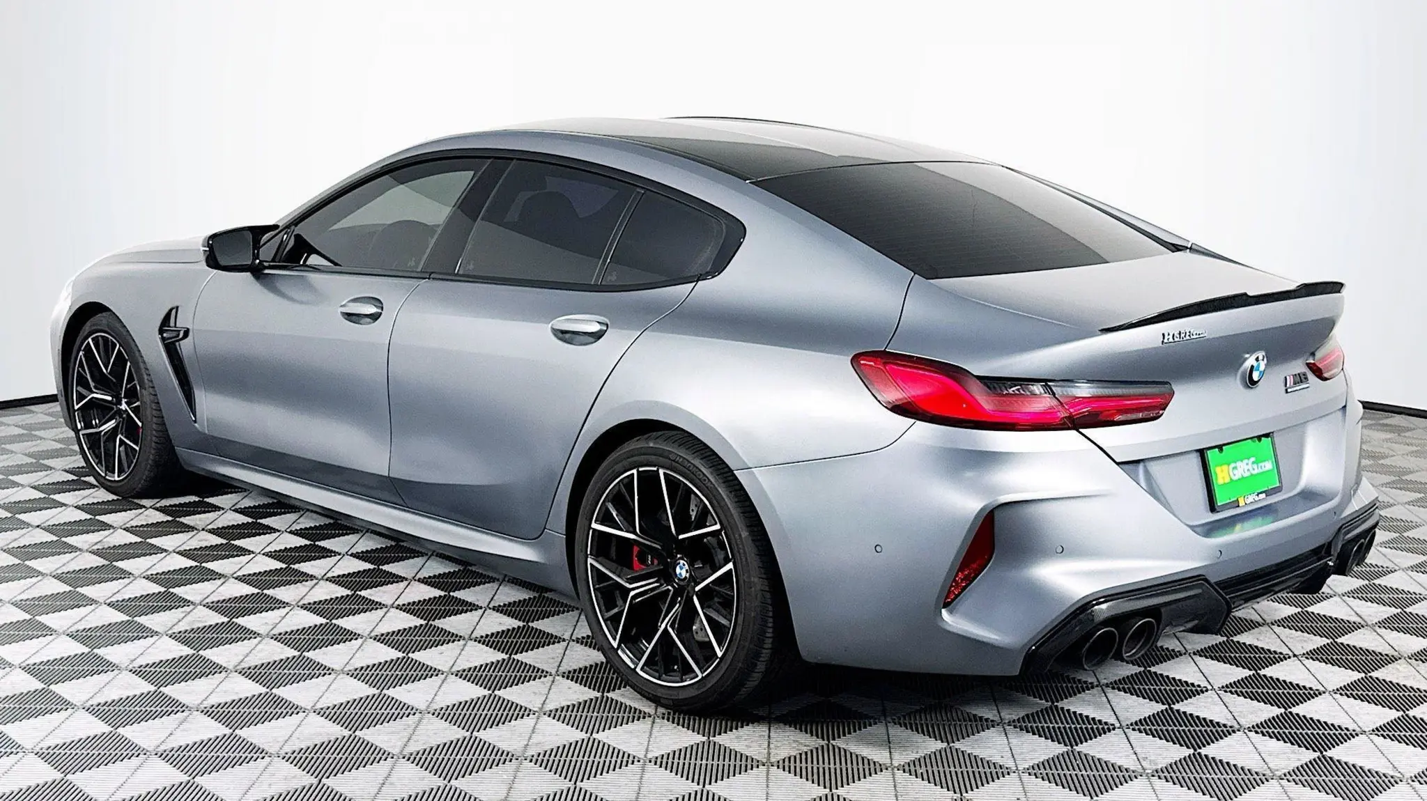 2023 BMW M8 Competition photo 4