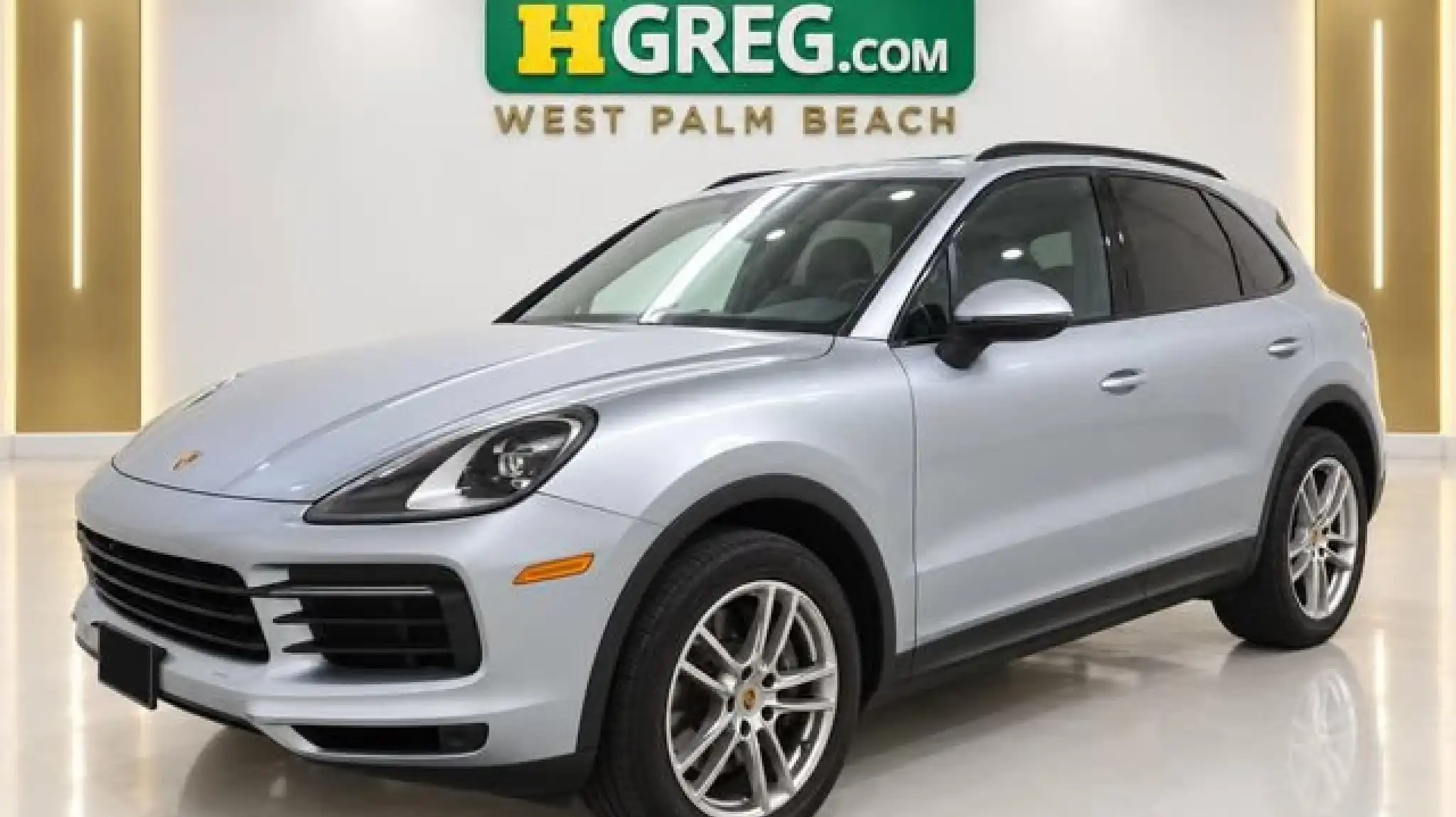 2023 Porsche Cayenne Platinum Edition's photo