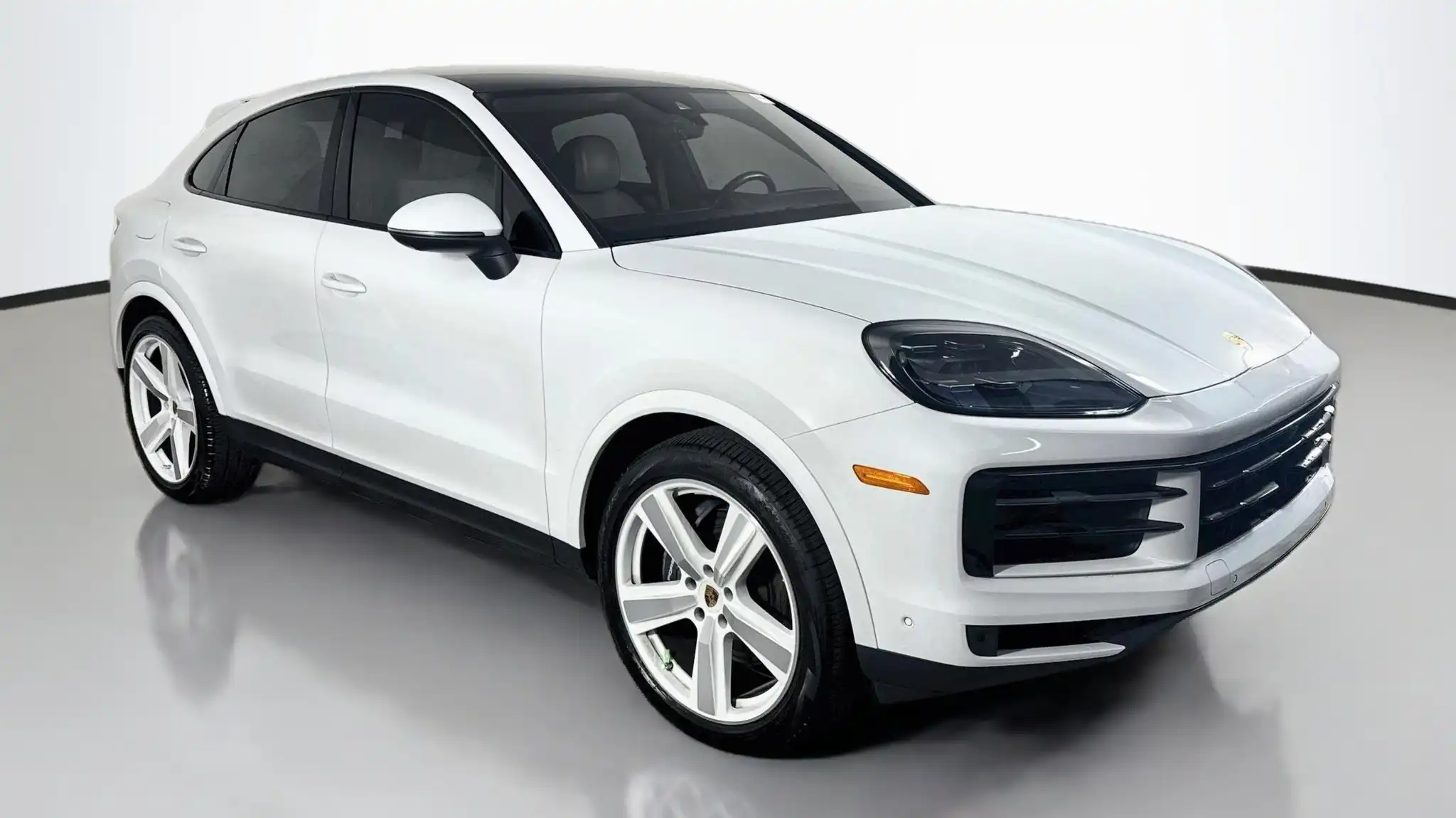 2024 Porsche Cayenne Base's photo