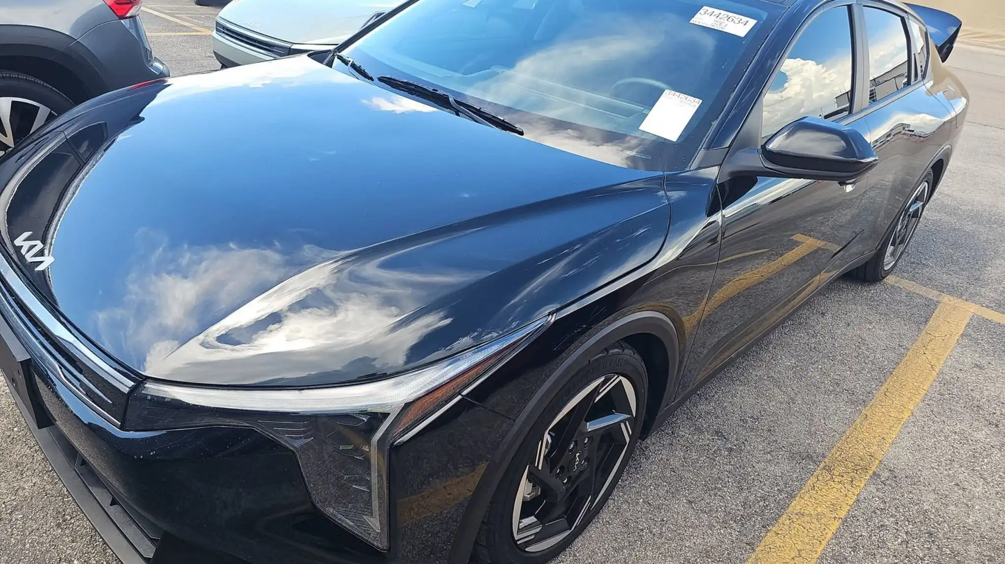 2025 Kia K4 EX Auto's photo