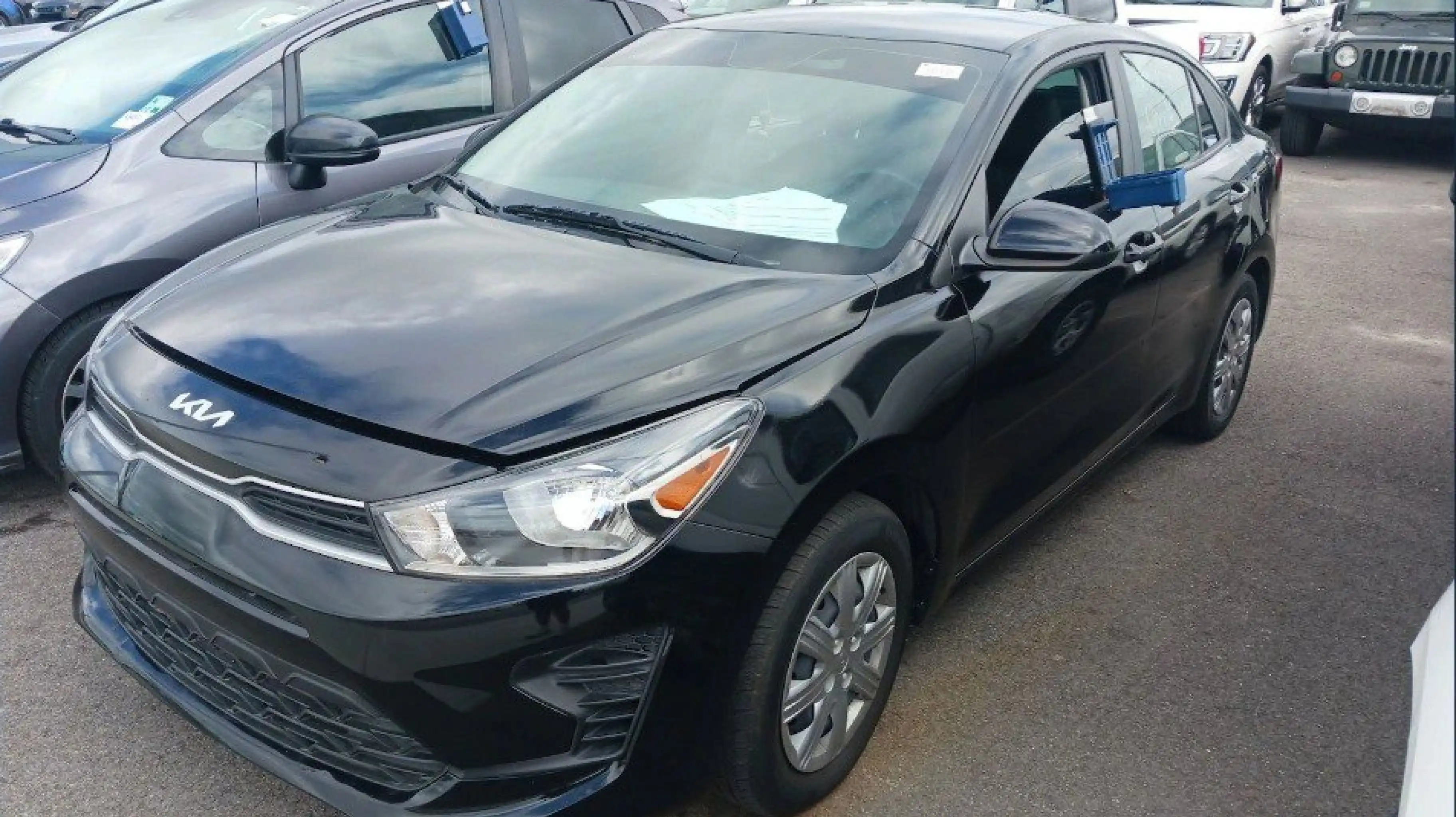2023 Kia Rio LX iVT's photo