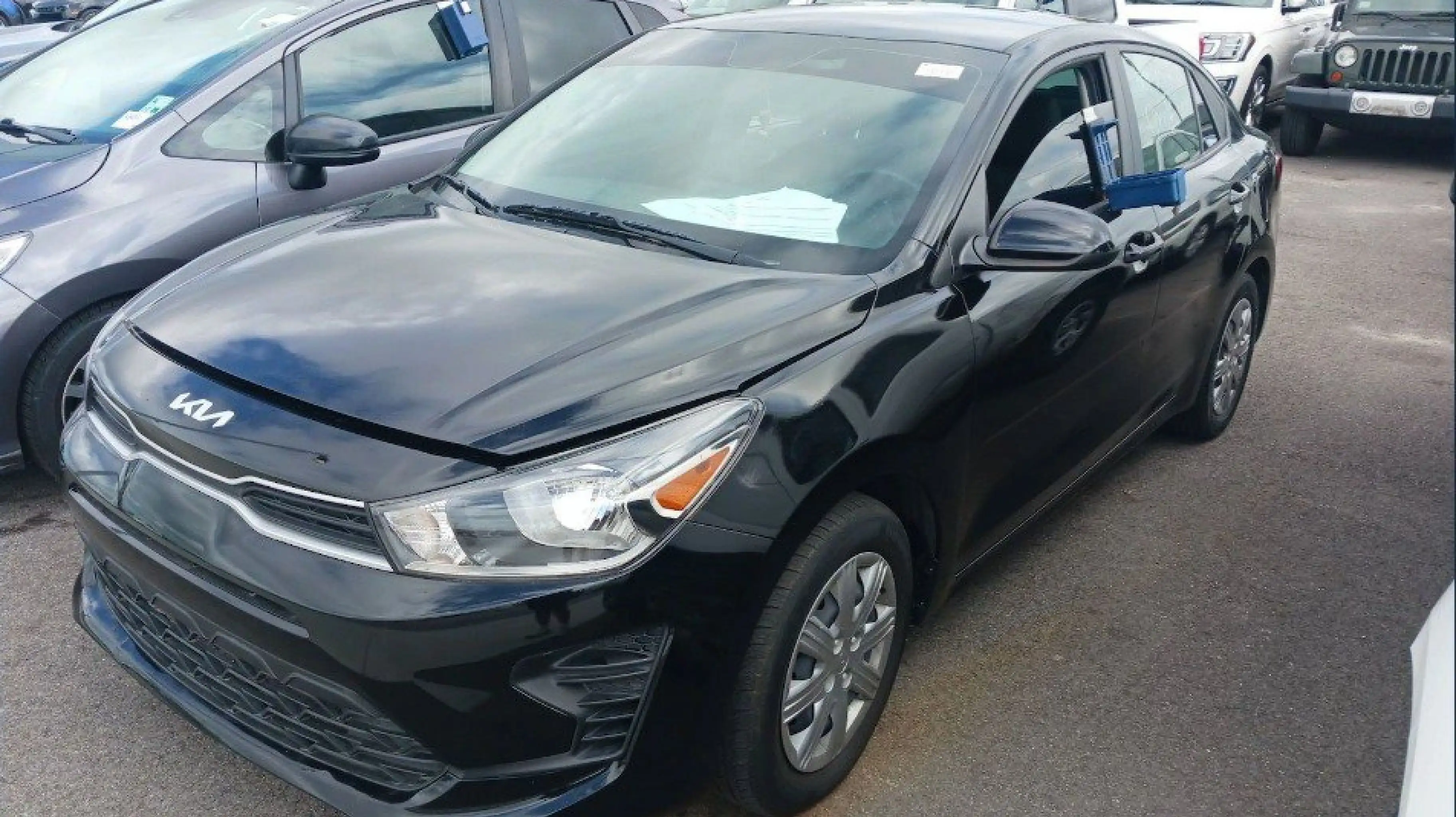 2023 Kia Rio LX iVT's photo