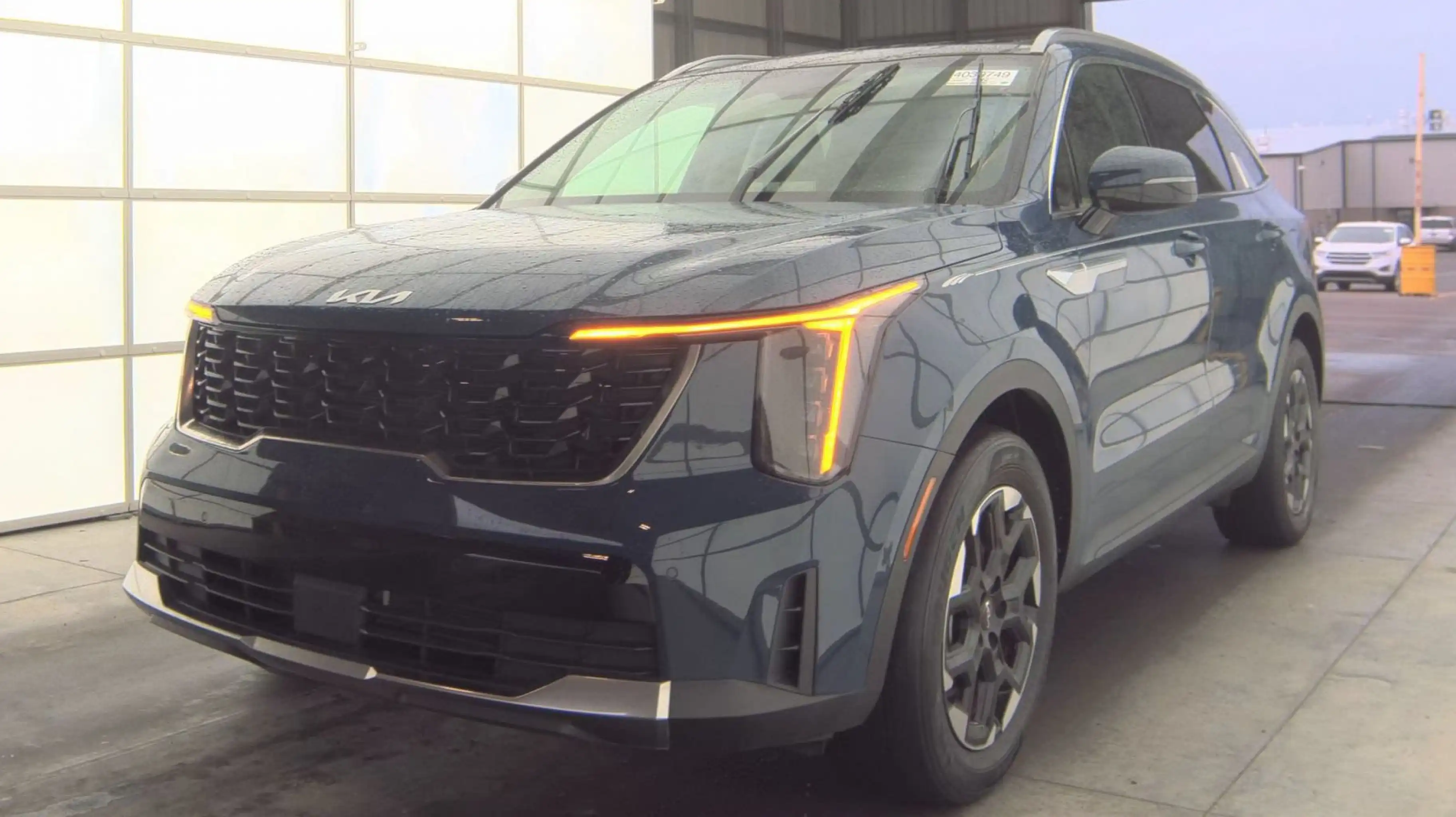 2024 Kia Sorento S AT's photo