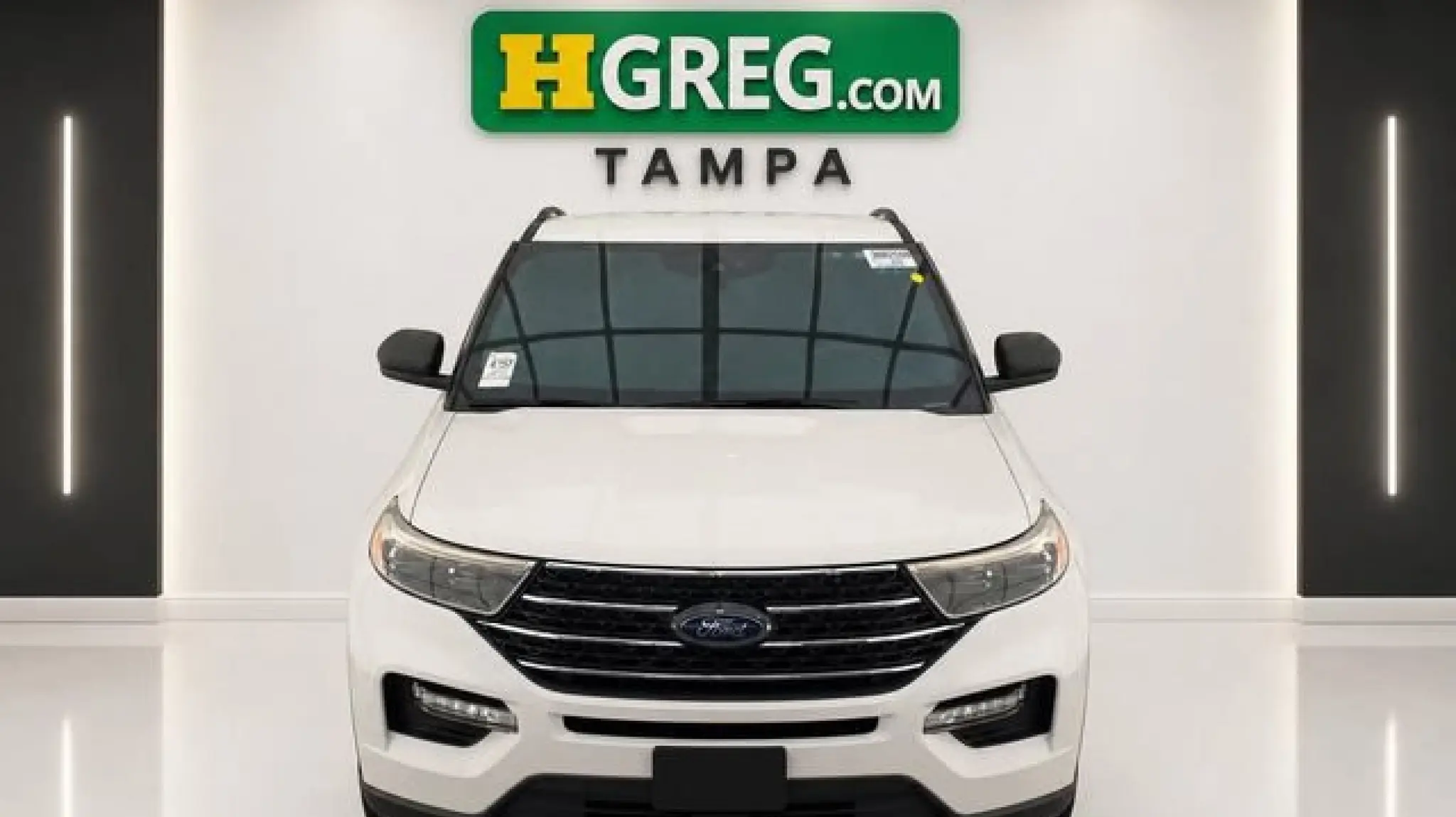 2020 Ford Explorer XLT RWD photo 4