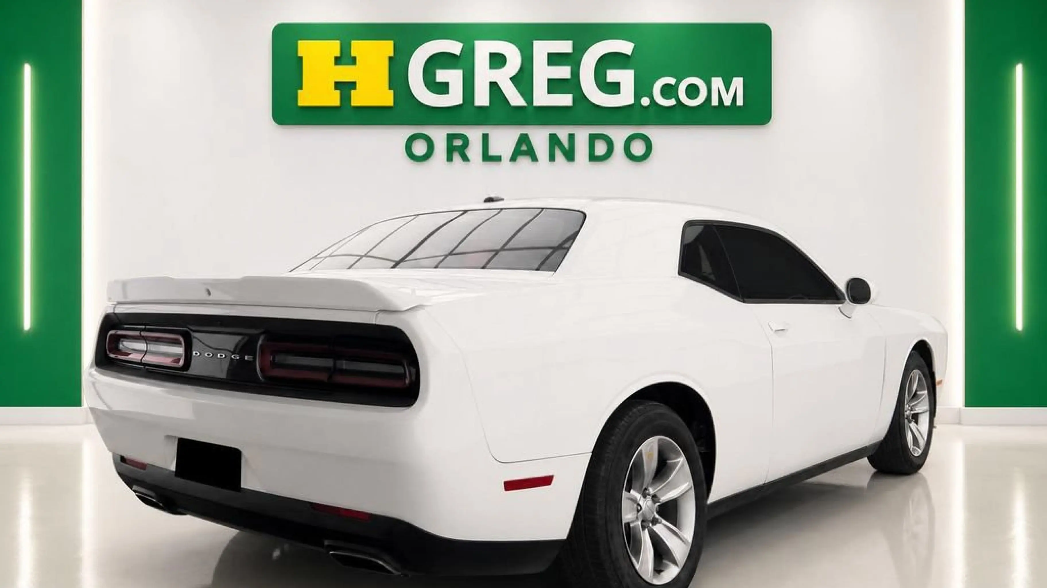 2018 Dodge Challenger SXT photo 4