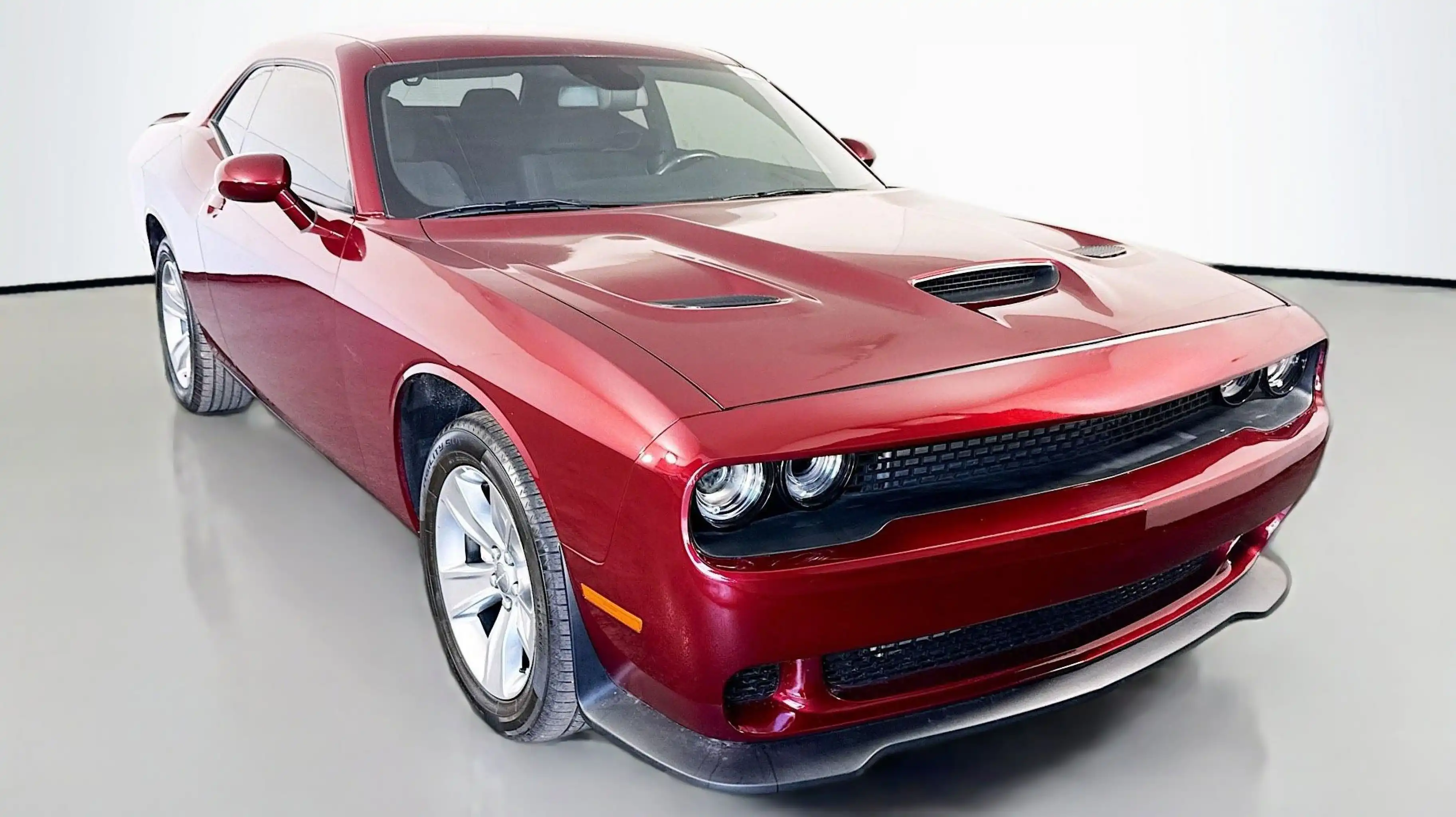 2022 Dodge Challenger SXT Auto's photo
