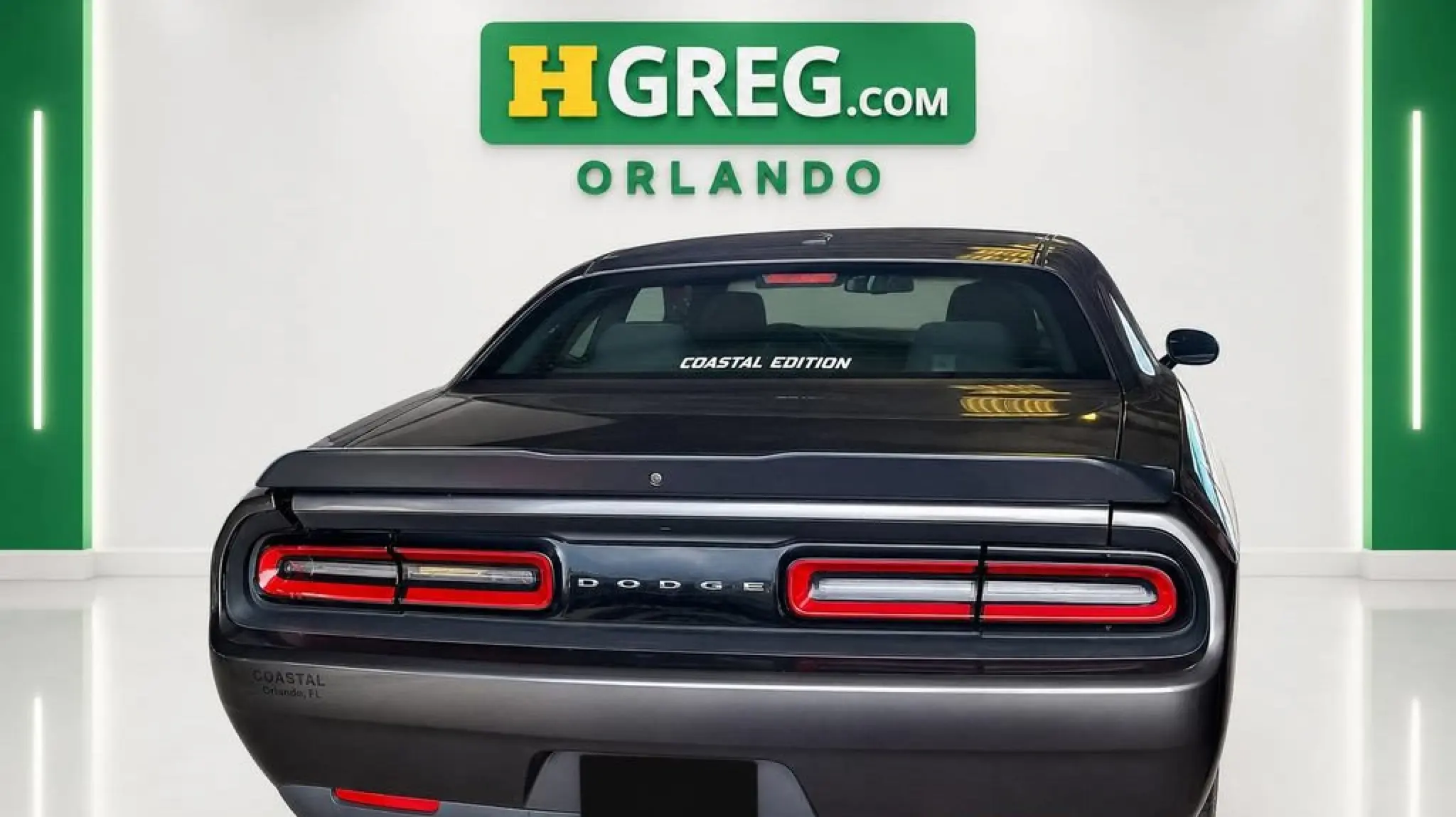 2023 Dodge Challenger SXT Auto photo 5