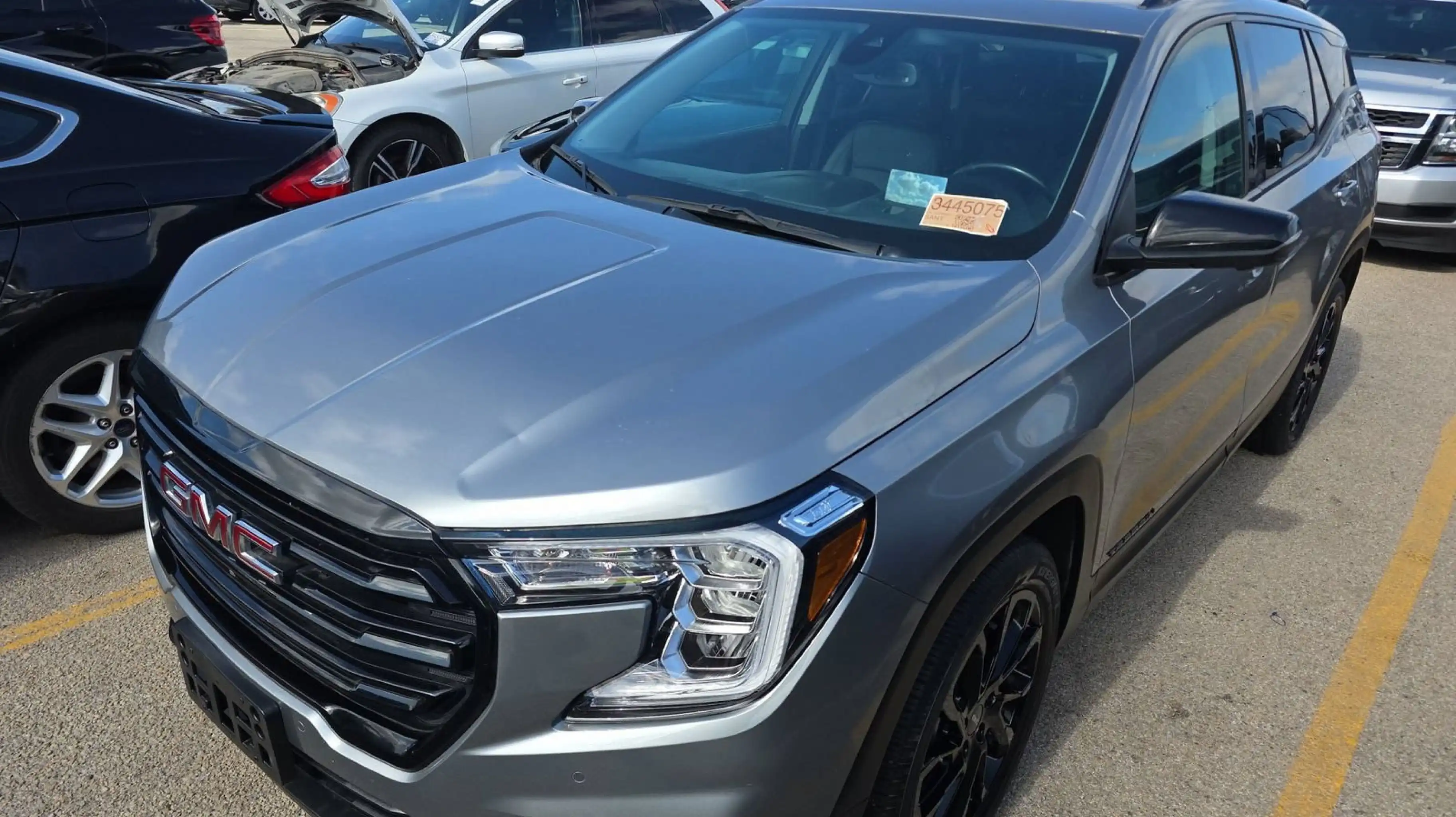 2024 GMC Terrain SLT FWD's photo