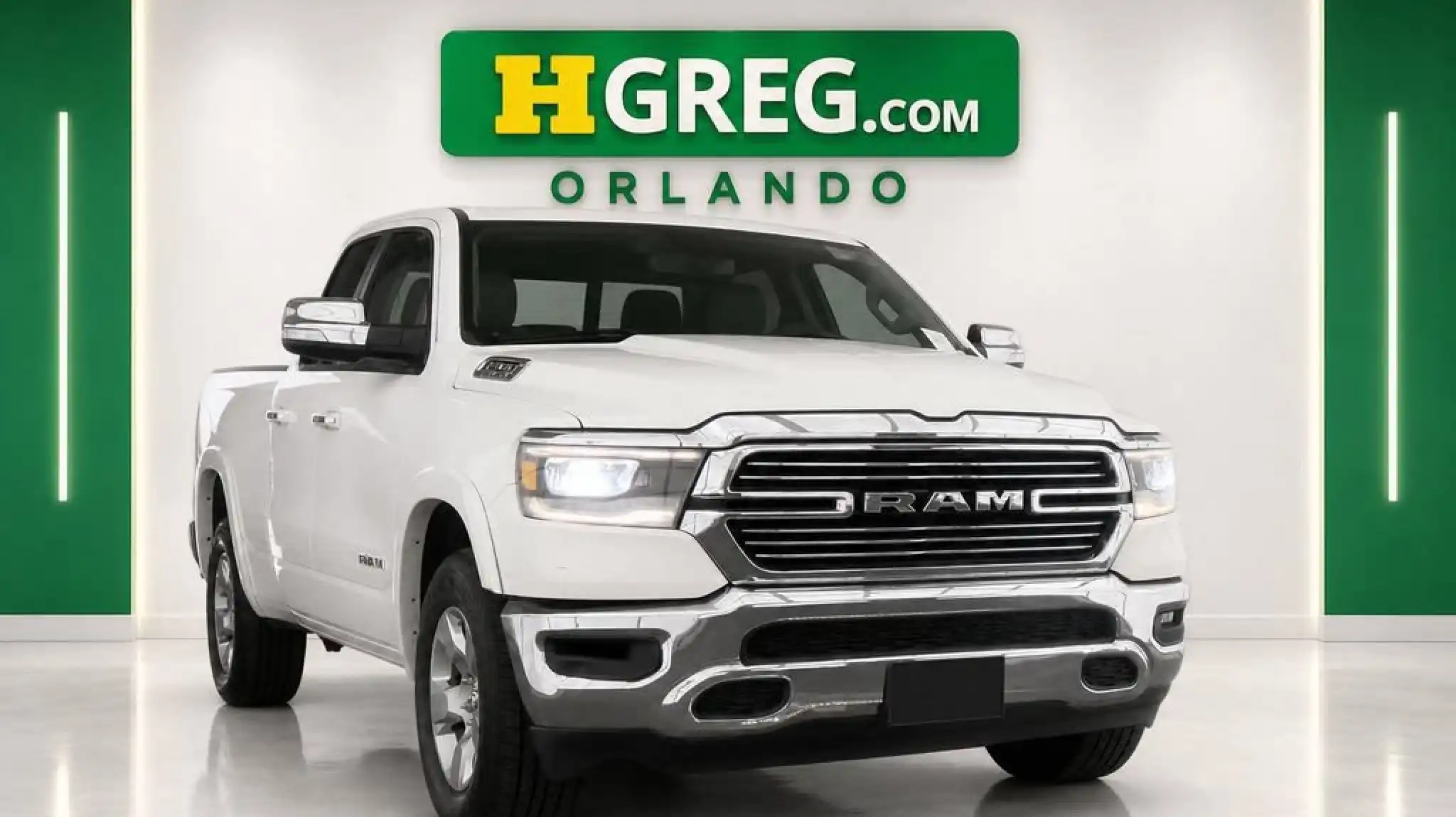 2020 RAM 1500 Laramie 4WD Quad Cab 6'4's photo
