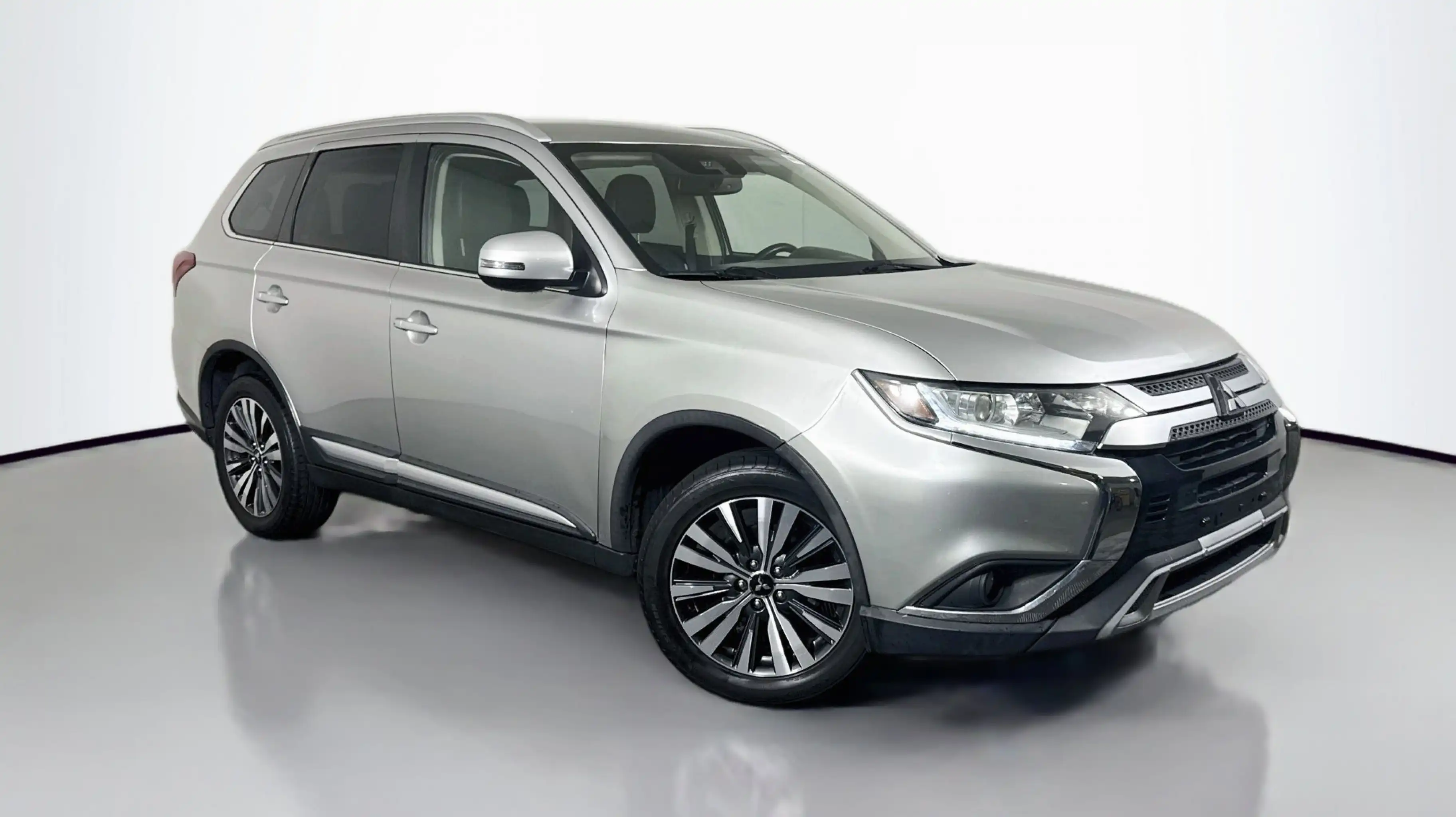 2020 Mitsubishi Outlander SEL FWD's photo