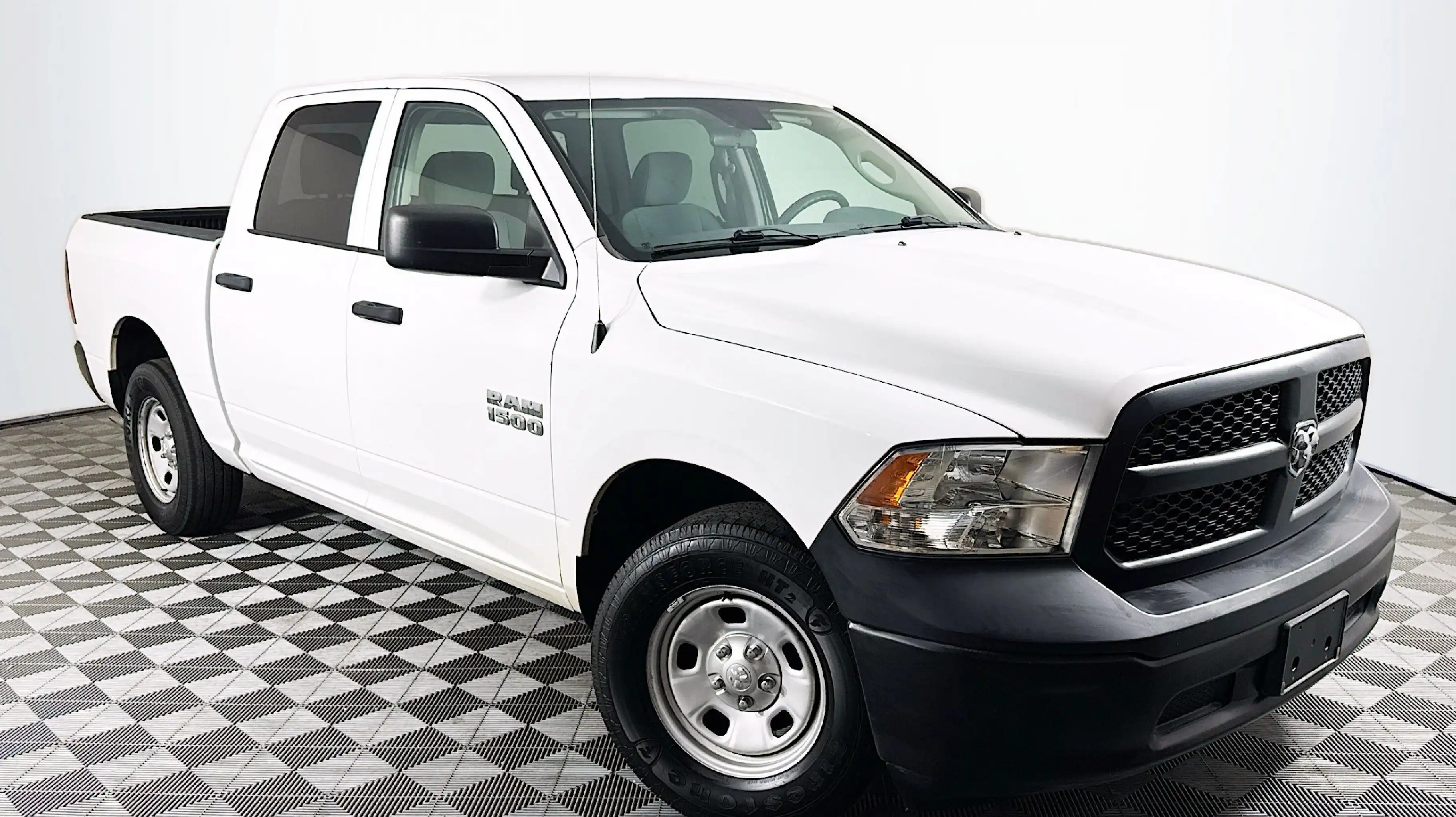 2018 RAM 1500 Tradesman Crew Cab 5'7's photo