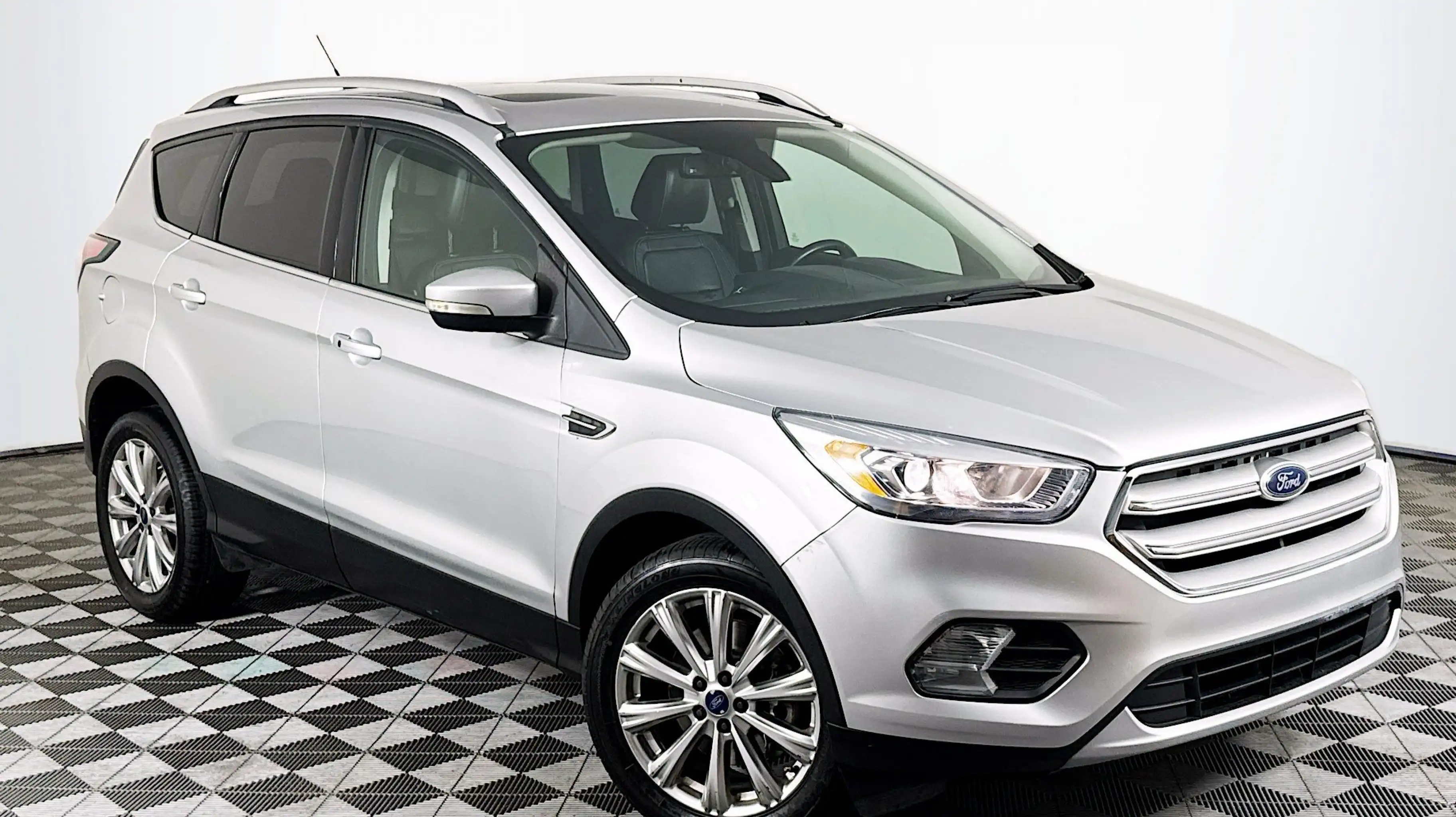 2017 Ford Escape Titanium 4WD's photo