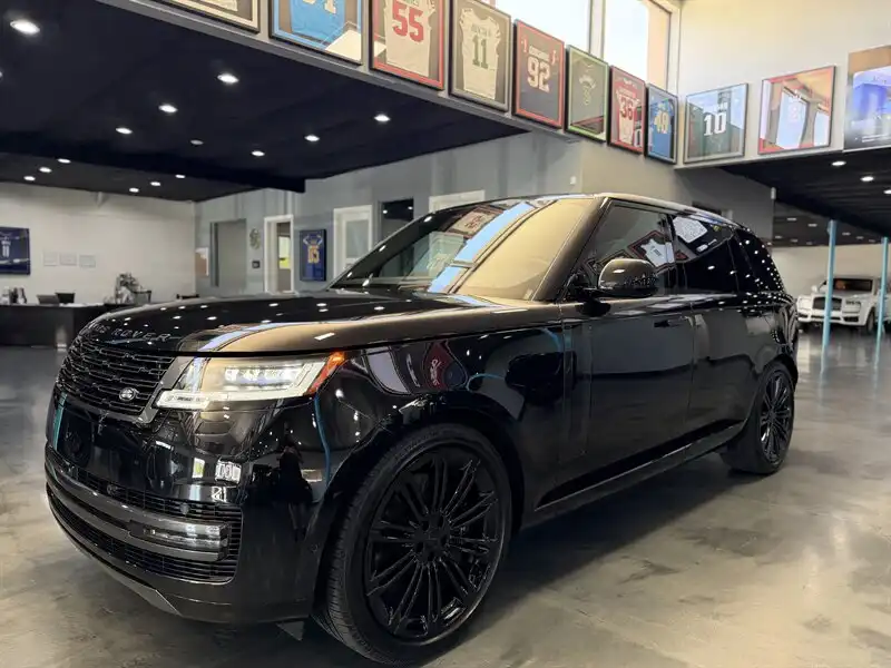 2026 Land Rover Range Rover 4.4 SE LWB 7's photo