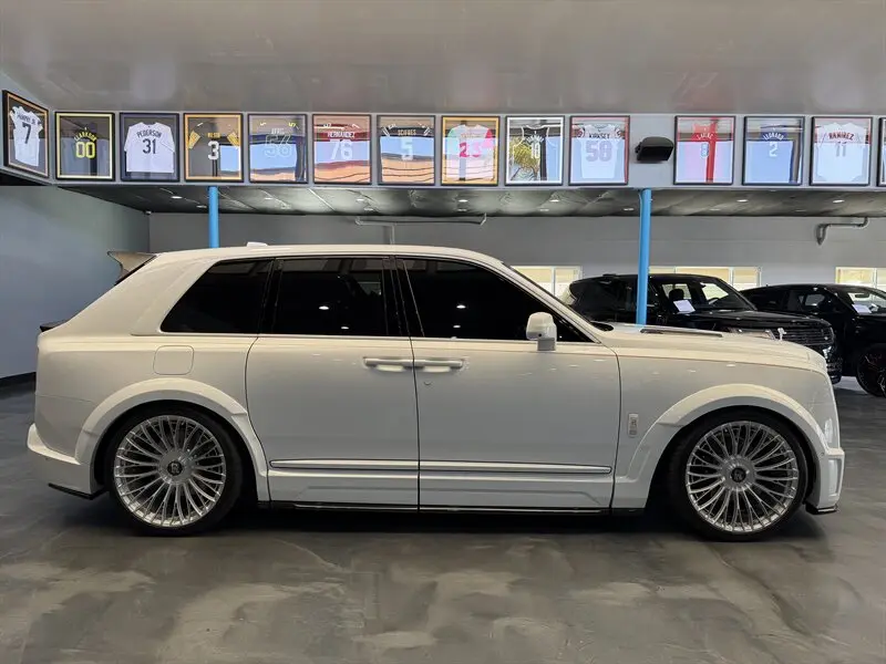 2026 Rolls-Royce Cullinan Base photo 4