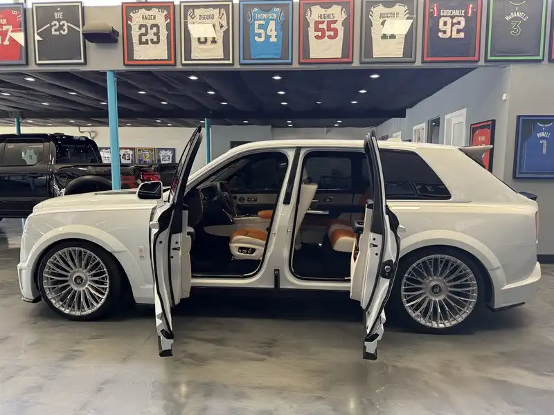 2026 Rolls-Royce Cullinan Base's photo