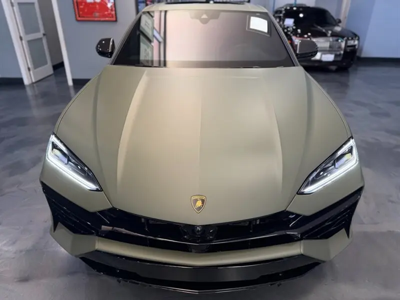 2025 Lamborghini Urus 4.0 V8 PHEV SE photo 3