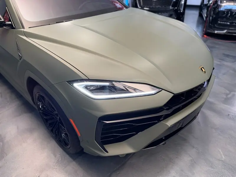 2025 Lamborghini Urus 4.0 V8 PHEV SE photo 4