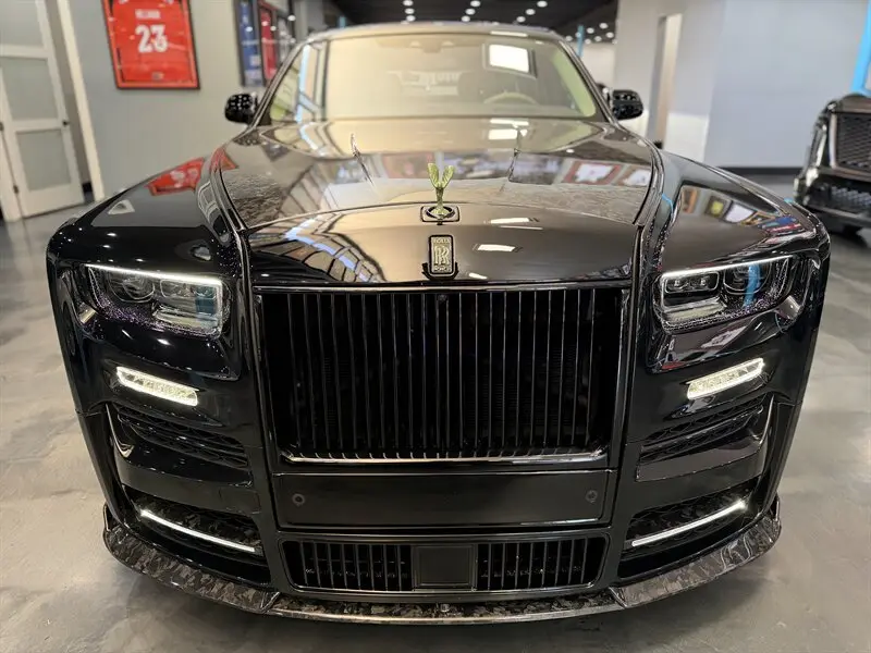 2023 Rolls-Royce Phantom Base photo 4