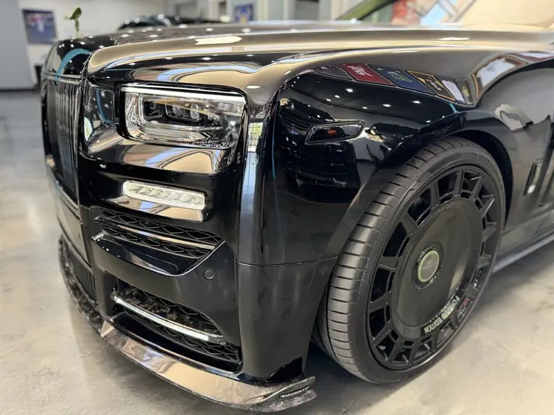 2023 Rolls-Royce Phantom Base photo 3