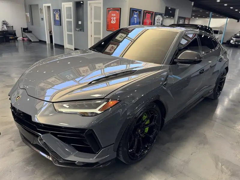 2024 Lamborghini Urus 4.0 V8 Performante's photo