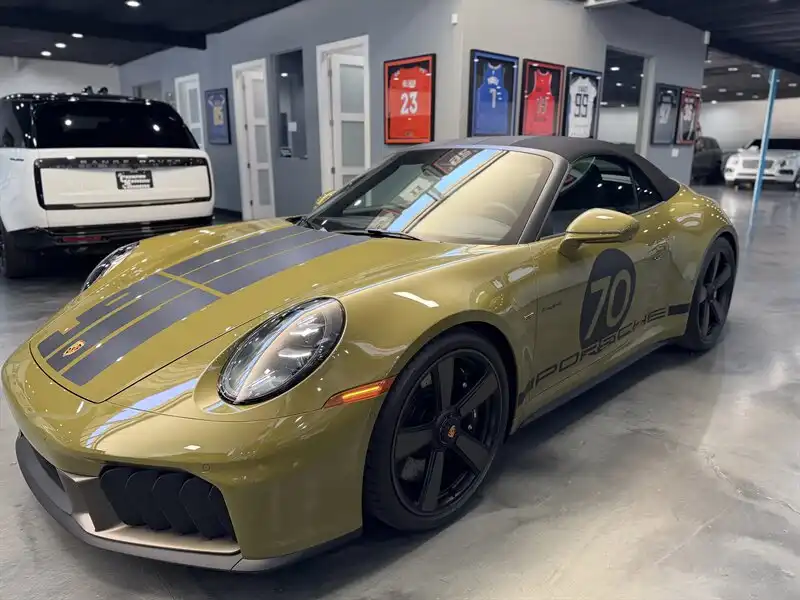 2026 Porsche 911 Carrera 4 GTS Cabriolet's photo