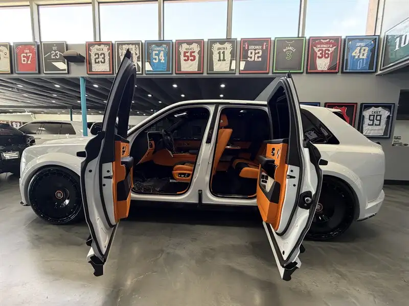 2025 Rolls-Royce Cullinan Base's photo