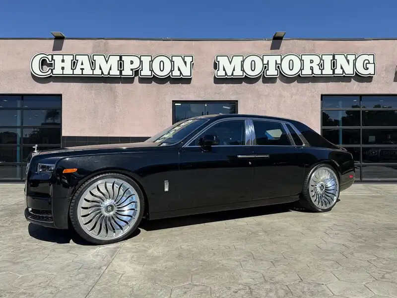 2027 Rolls-Royce Phantom Base's photo