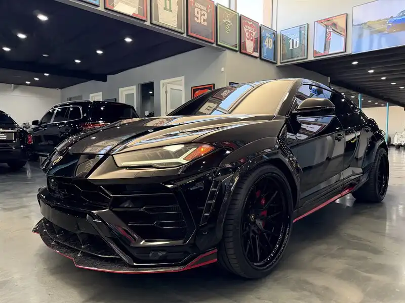 2022 Lamborghini Urus 4.0 V8's photo