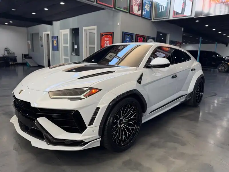 2024 Lamborghini Urus 4.0 V8 Performante's photo