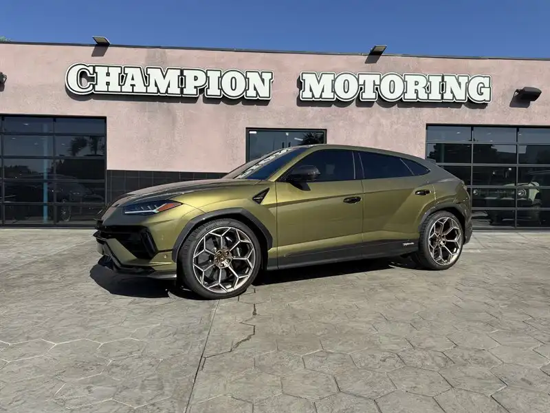 2024 Lamborghini Urus 4.0 V8 Performante's photo