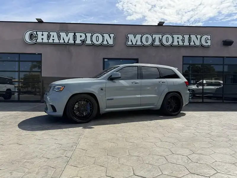 2021 Jeep Grand Cherokee Trackhawk's photo