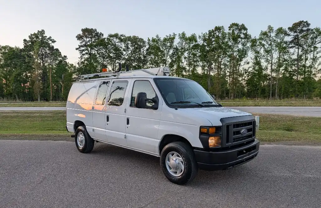 2008 Ford E-Series E-350 Super Duty's photo