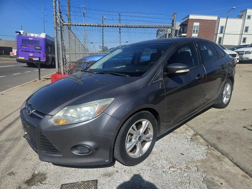 2014 Ford Focus Sedan SE's photo