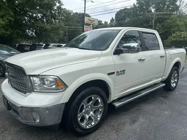 2017 RAM 1500 Laramie 4x4 Crew Cab 5'7's photo