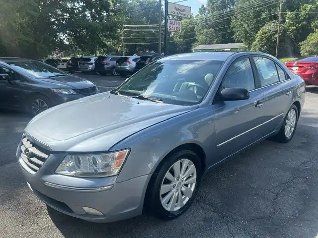 2010 Hyundai Sonata Limited V6 A/T's photo