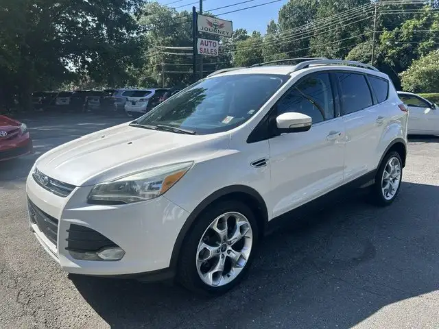 2013 Ford Escape Titanium's photo