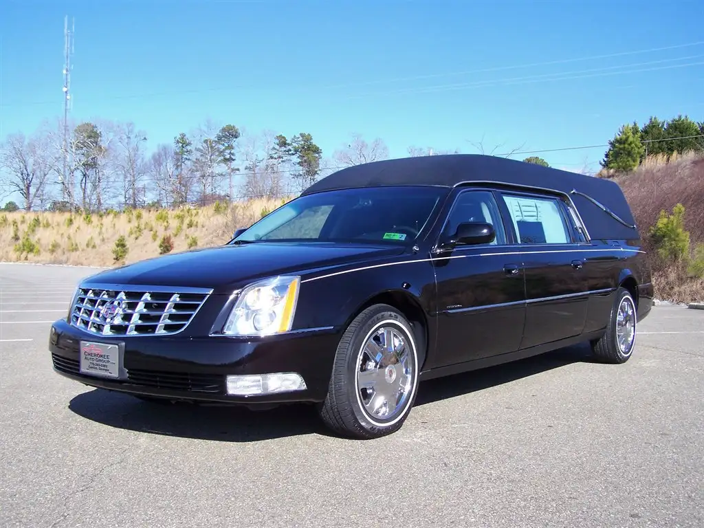 2008 Cadillac Commercial Chassis's photo