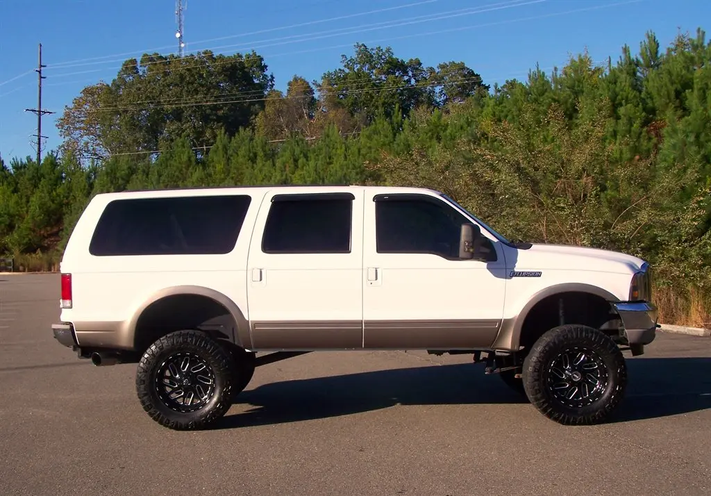 2001 Ford Excursion Limited 4x4 photo 5