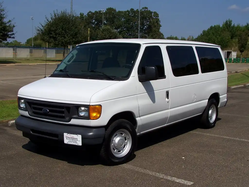 2006 Ford E-Series XL E-150's photo