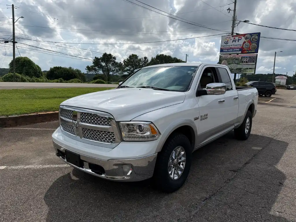 2018 RAM 1500 Laramie 4x4 Quad Cab 6'4's photo