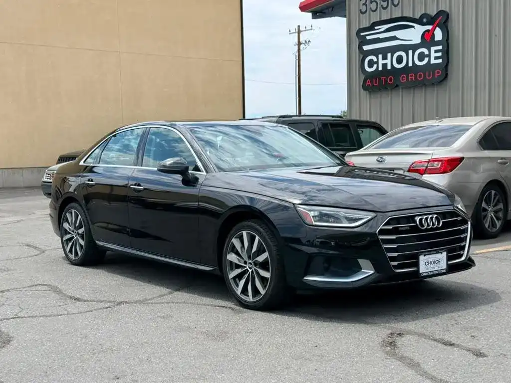2021 Audi A4 40 quattro S tronic Premium's photo