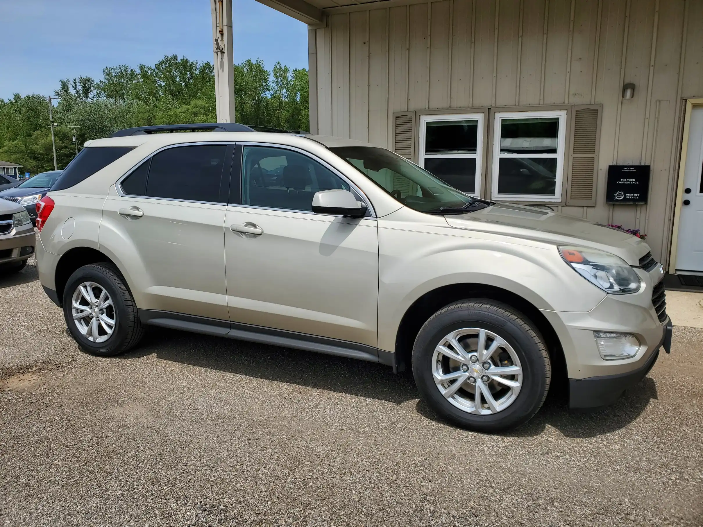 2016 Chevrolet Equinox LT's photo