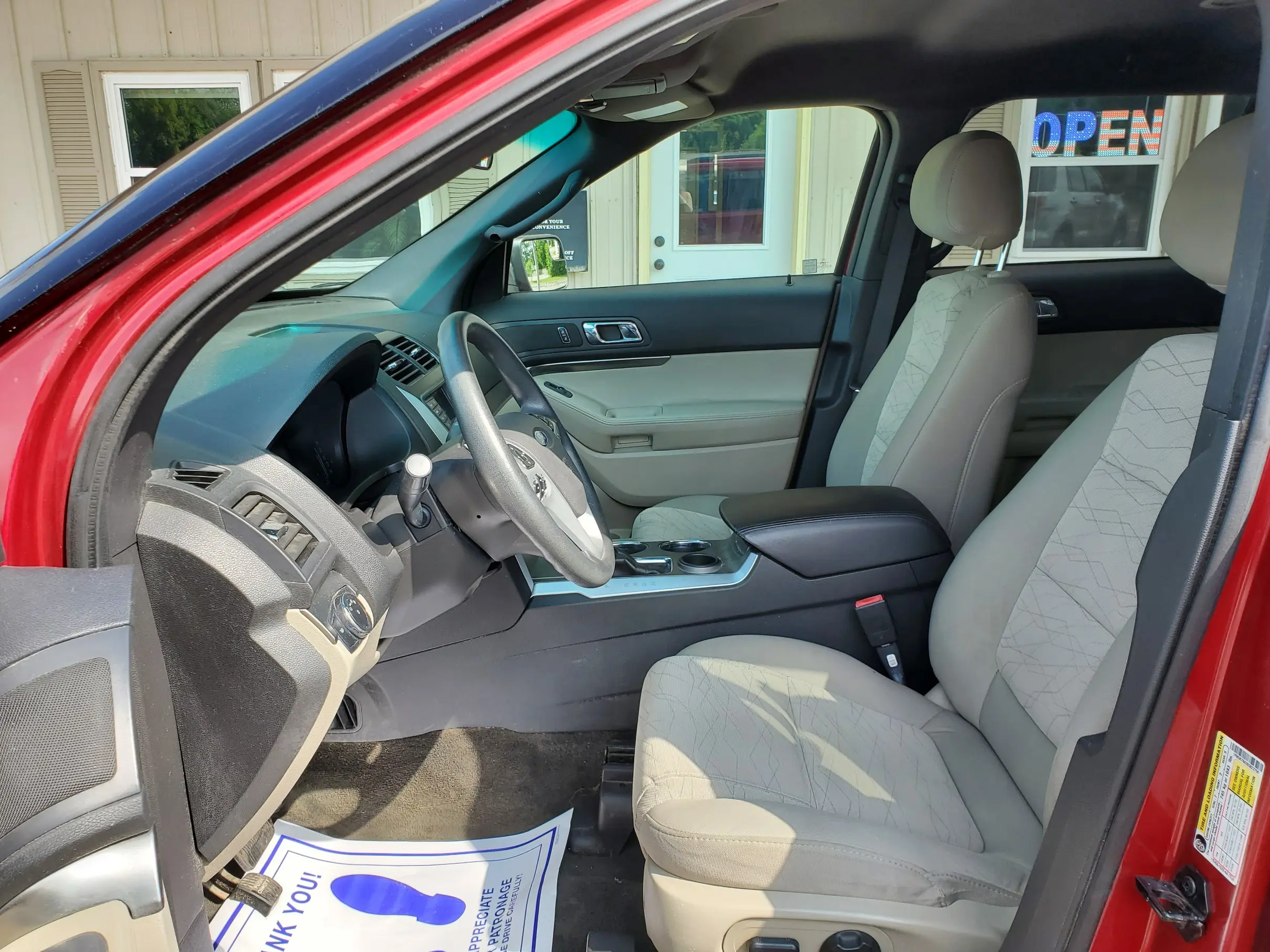 2014 Ford Explorer Base photo 5