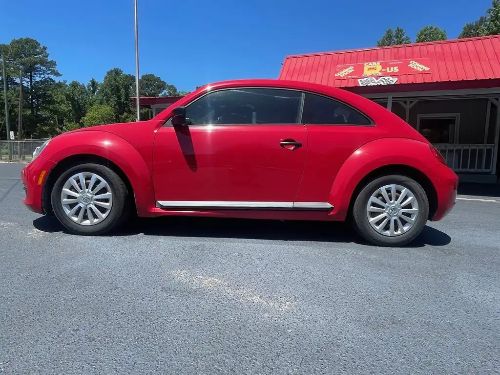 2012 Volkswagen Beetle 2.5L Auto's photo