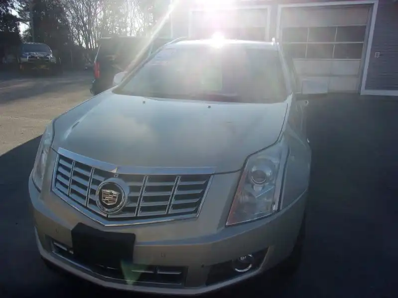 2016 Cadillac SRX FWD Performance Collection's photo